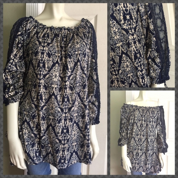 URBAN MANGOZ WIDE NECK BLOUSE SZ S SMALL NAVY LACE - Picture 2 of 5
